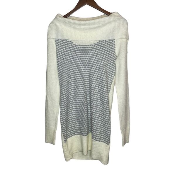 NWT Candie’s Sweater size Large - Picture 1 of 4